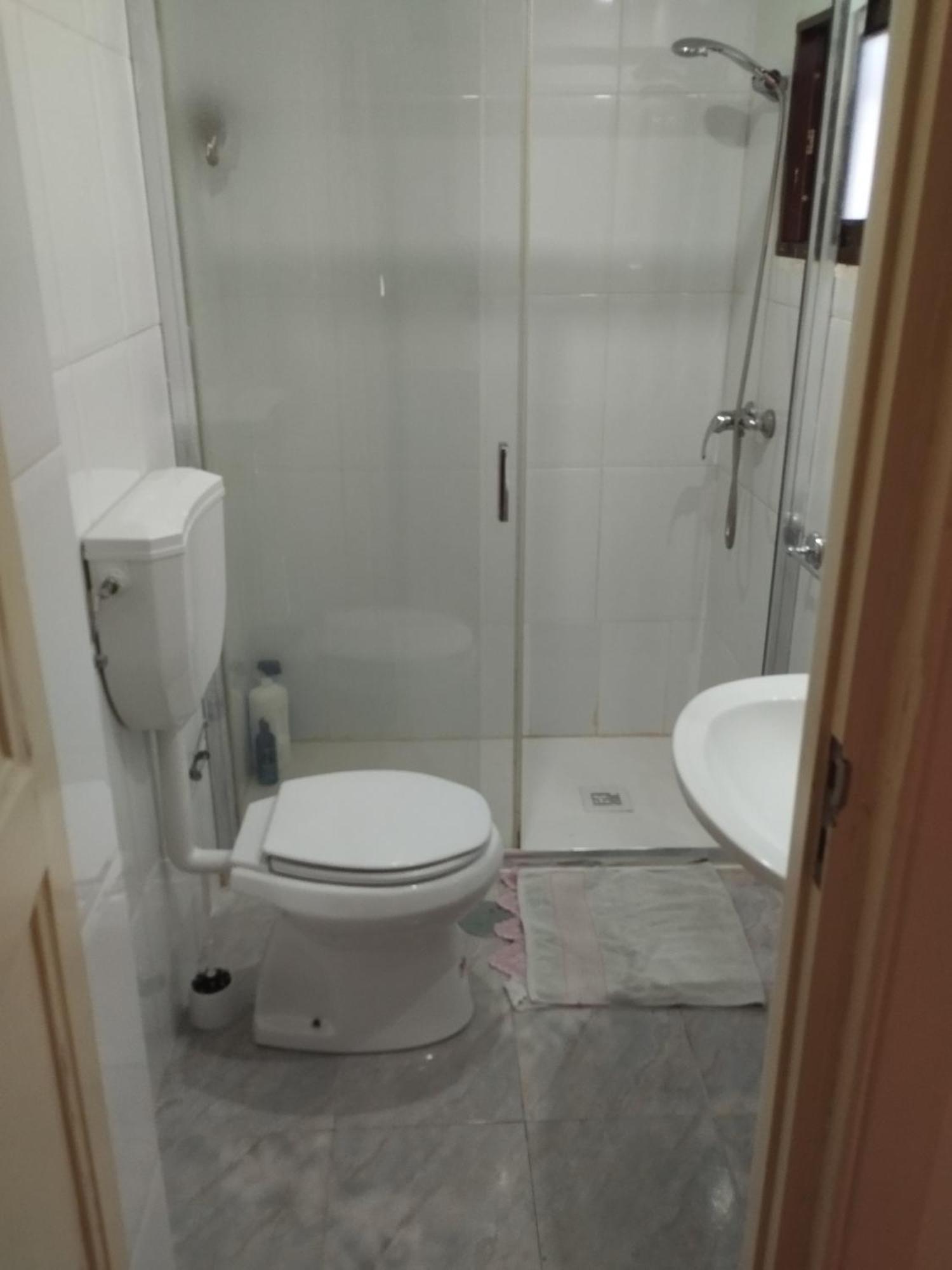 Quarto em Acomodações Particulares Asg House *